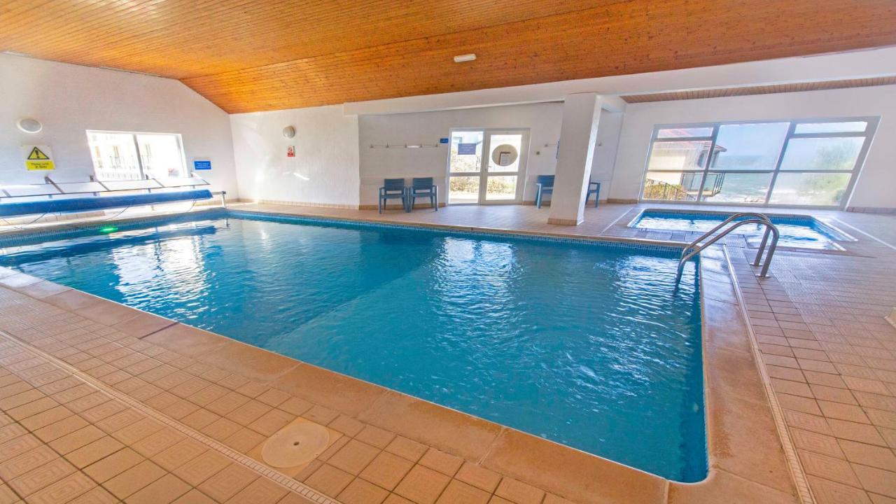 Clifton Court 16 With Indoor Heated Pool & Sea Views * Croyde