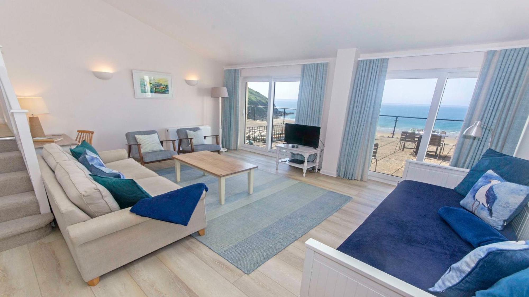 Clifton Court 16 With Indoor Heated Pool & Sea Views