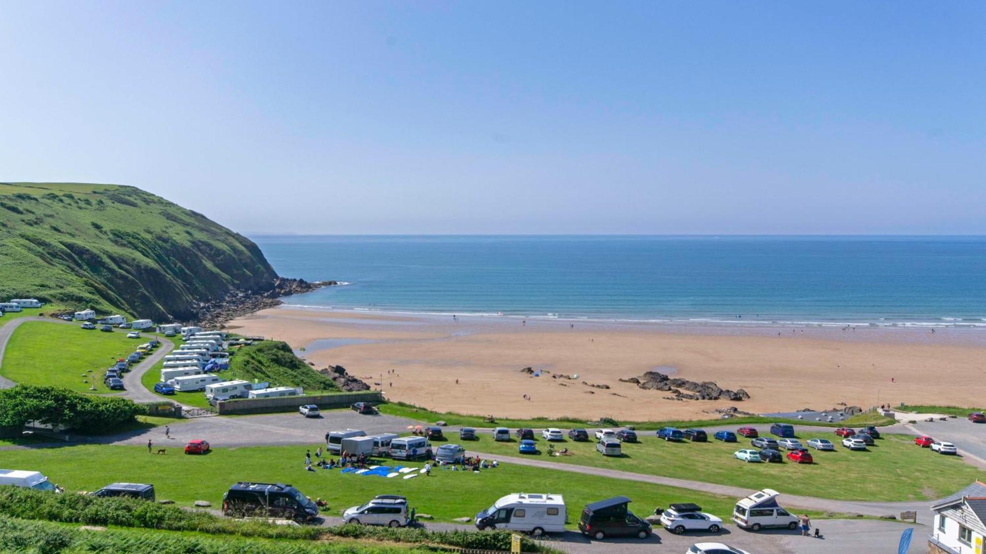 Clifton Court 16 With Indoor Heated Pool & Sea Views Apartamento Croyde